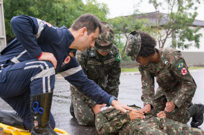 SAMU-BV ministra curso de primeiros socorros a militares do Exército