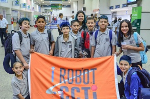 Tecnologia - Estudantes da prefeitura embarcam para maior Torneio de Robótica do Brasil