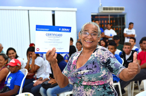 Parceria Senai/RR: Integrantes de projetos sociais recebem certificados de cursos profissionalizantes