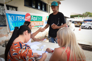 Febre amarela - Equipes de imunização do município vacinam na Feira do Produtor e em supermercado de Boa Vista
