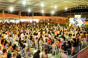 Minha Casa Minha Vida - Moradores dos conjuntos Pérola recebem contrato dos imóveis