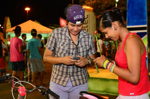 Com wi-fi gratuito, público posta fotos e Festival dos Pioneiros repercute na internet