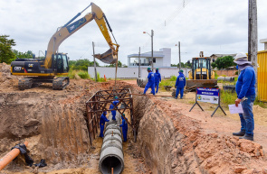 Infraestrutura -  Ruas do bairro Aparecida recebem obras de drenagem, pavimentação asfáltica e urbanização