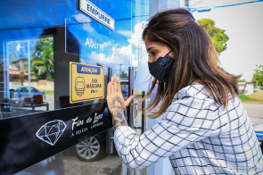 Comércio reabre com movimento e fiscalização nos principais pontos da capital