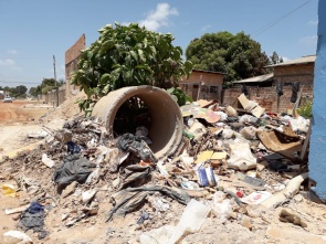 Prefeitura notifica empresas que executam obras irregulares de esgoto sanitário