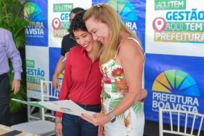 Compromisso - Prefeita Teresa Surita empossa mais de 300 aprovados em concurso público da Educação     