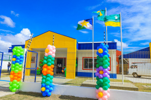 Prefeita Teresa inaugura escola no Senador Hélio Campos