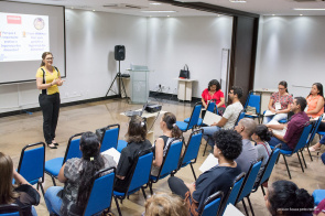  Expositores da Feirinha de Artesanato e Gastronomia aperfeiçoam conhecimento sobre a manipulação alimentos de forma saudável