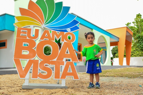 Pais e crianças aproveitam a nova estrutura das Casas Mãe do bairro Equatorial