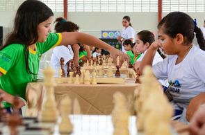 Festival de Xadrez - Mais de 170 alunos da rede municipal de ensino participam de competições