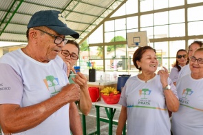 Idosos do Cabelos de Prata recebem vacina contra a gripe