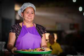 Comerciantes são preparados para atender visitantes e turistas no novo Mercado Municipal