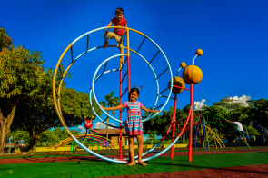 Convite -  Prefeita Teresa entrega nova praça no Complexo Ayrton Senna