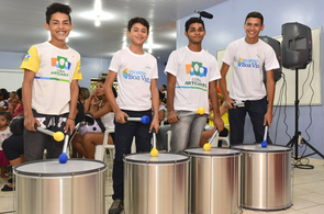 Projetos sociais são contemplados com novos equipamentos musicais