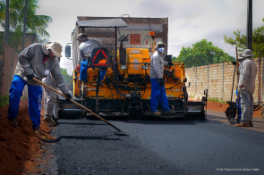 Infraestrutura - Rua Alice Maria de Jesus, no Senador Hélio Campos, recebe obras de drenagem e pavimentação