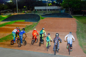 Convite - Complexo Ayrton Senna recebe torneios de bicicross e basquete 3x3 neste sábado