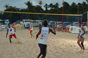 Oito equipes de futevôlei se classificam para as disputas finais
