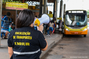 Coronavírus -  Prefeitura fiscaliza e orienta passageiros e motoristas do transporte coletivo de Boa Vista