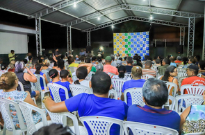 Regularização Fundiária - Prefeitura entrega mais de 300 títulos definitivos a moradores do Jóquei Clube
