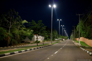 Prefeitura substitui lâmpadas comuns por LED na Avenida Getúlio Vargas