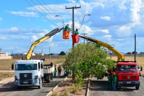 Prefeitura instala luminárias mais potentes e modernas no Said Salomão