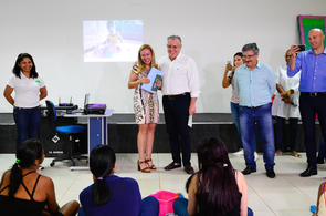 Prefeita Teresa apresenta programa Família que Acolhe a ministro do Desenvolvimento Social e comitiva 