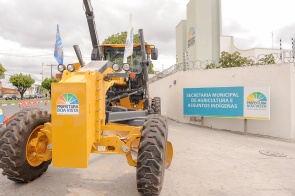 Agricultura - Prefeita Teresa Surita lança Programa de Aquisição de Alimentos e entrega maquinários em Boa Vista