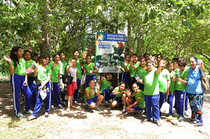 Alunos da Rede Municipal visitam  o Bosque dos Papagaios e participam de palestras sobre o uso racional da água    