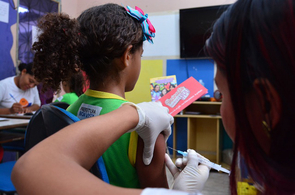 Contra o HPV: Coordenadora de imunização municipal pede ajuda aos pais para alcançar público da vacinação