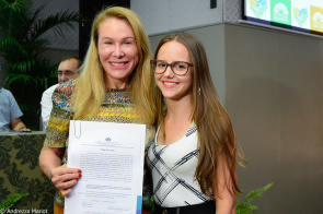 Prefeita Teresa dá posse a novos aprovados no Concurso da Educação de 2018