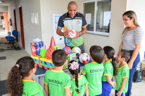 Rede municipal recebe novos kits esportivos para educação física