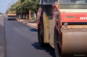 Pavimentação - Primeiro trecho da avenida Carlos Pereira de Melo recebe asfalto totalmente novo