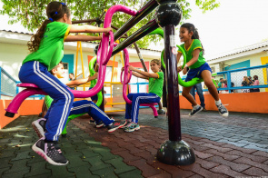 Convite - Escola municipal adere à campanha global Dia de Aprender Brincando e leva alunos para se divertirem nesta quinta-feira