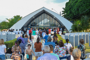Dia de Finados - Cemitério municipal recebe milhares de visitantes e movimenta comércio  