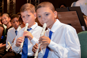 Convite - Ciclo das Quintas apresenta Orquestra de Flautas e Coral Infantil no Teatro Municipal