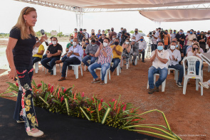 Prefeitura entrega usina solar capaz de economizar R$ 5 mi por ano