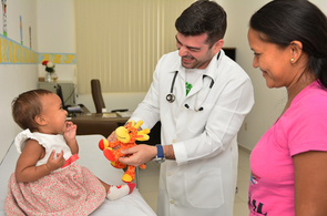 Programa Família que Acolhe dispõe de atendimento pediátrico
