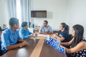 Alimentação Escolar - Prefeitura firma convênio com o Sesi para capacitar merendeiras de Boa Vista 