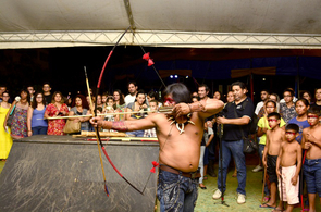 Arqueiros: lançamento de documentário é marcado por demonstrações ao vivo