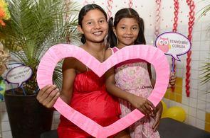 Mães participam de dia de beleza em escolas da rede municipal  