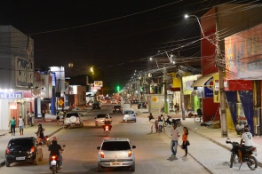 Prefeitura substitui iluminação da avenida Ataíde Teive por equipamentos modernos e de led