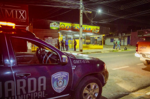 Vigilância Sanitária e Guarda Municipal fiscalizaram 32 estabelecimentos neste final de semana