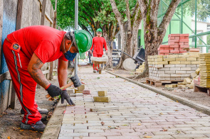 Revitalização da Praça Capitão Clóvis entra na fase final 