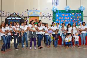 Jovens do Projeto Crescer celebram Dia das Crianças 