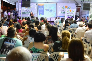 Braços Abertos -  Prefeita Teresa Surita se reúne com moradores do bairro Jardim Floresta e destaca investimentos no bairro