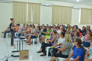Prefeitura capacita merendeiras para garantir uma alimentação de qualidade nas escolas municipais