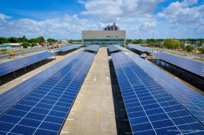 Teresa inaugura usina solar no Teatro Municipal que vai gerar economia de quase R$ 1 milhão por ano