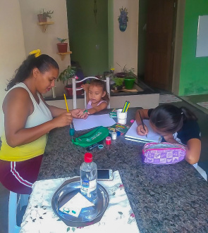 @AprendendoemcasaBV - Especialista em educação dá dicas de como manter a atenção das crianças durante as atividades