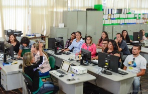 Servidores municipais participam de treinamento para uso de softwares de coleta e processamento de dados