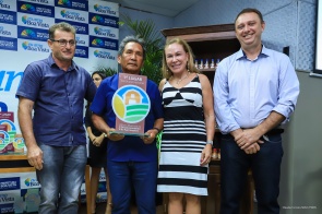 Prefeita Teresa Surita entrega premiação a produtores de Boa Vista e lança projeto de pimenta Tay Tay